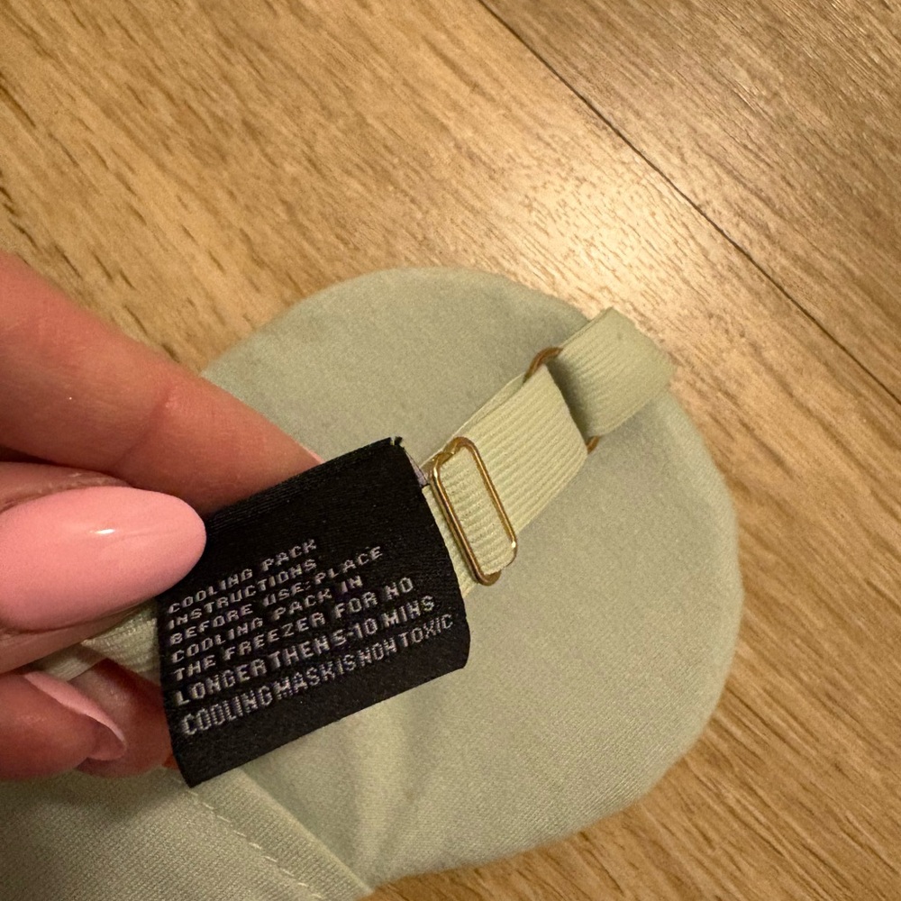Free People x Understated Leather Starry Eyed Travel Eye Mask - Picture 5 of 7